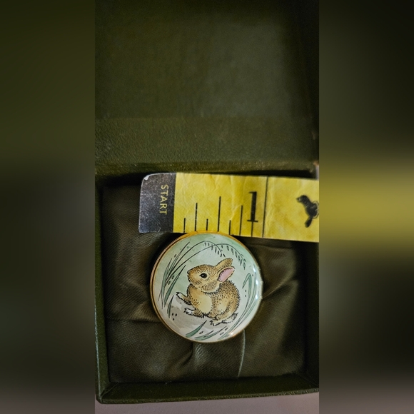 Adorable Rabbit Box From England - Picture 5 of 5